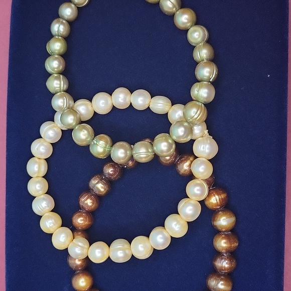 Pearl Bracelets - Picture 3 of 6